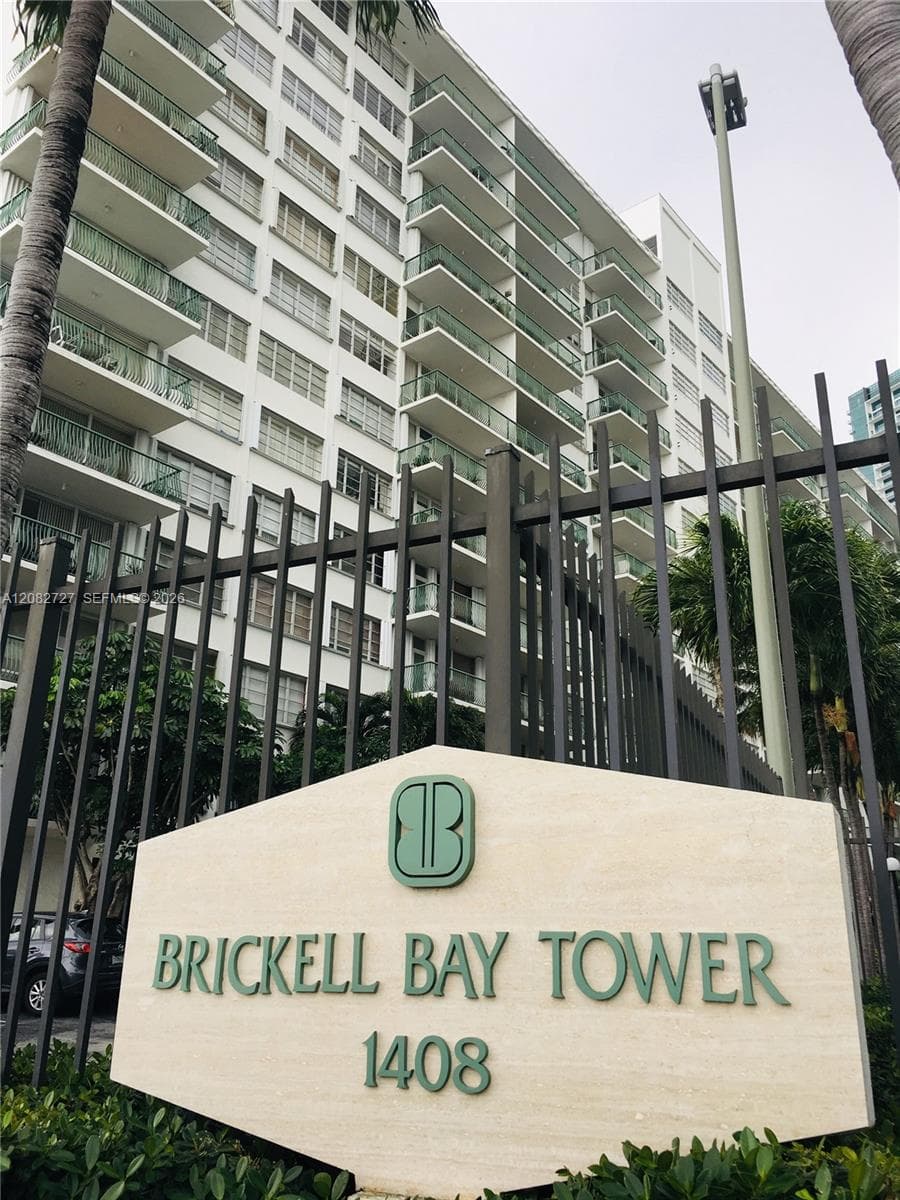 BRICKELL BAY TOWER CONDO · #912 in Miami - Photo 2