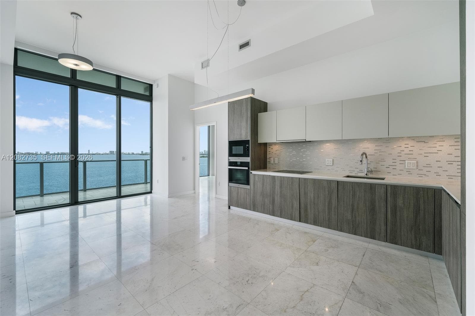 BISCAYNE BEACH CONDO PODIU · #604 in Miami - Photo 10