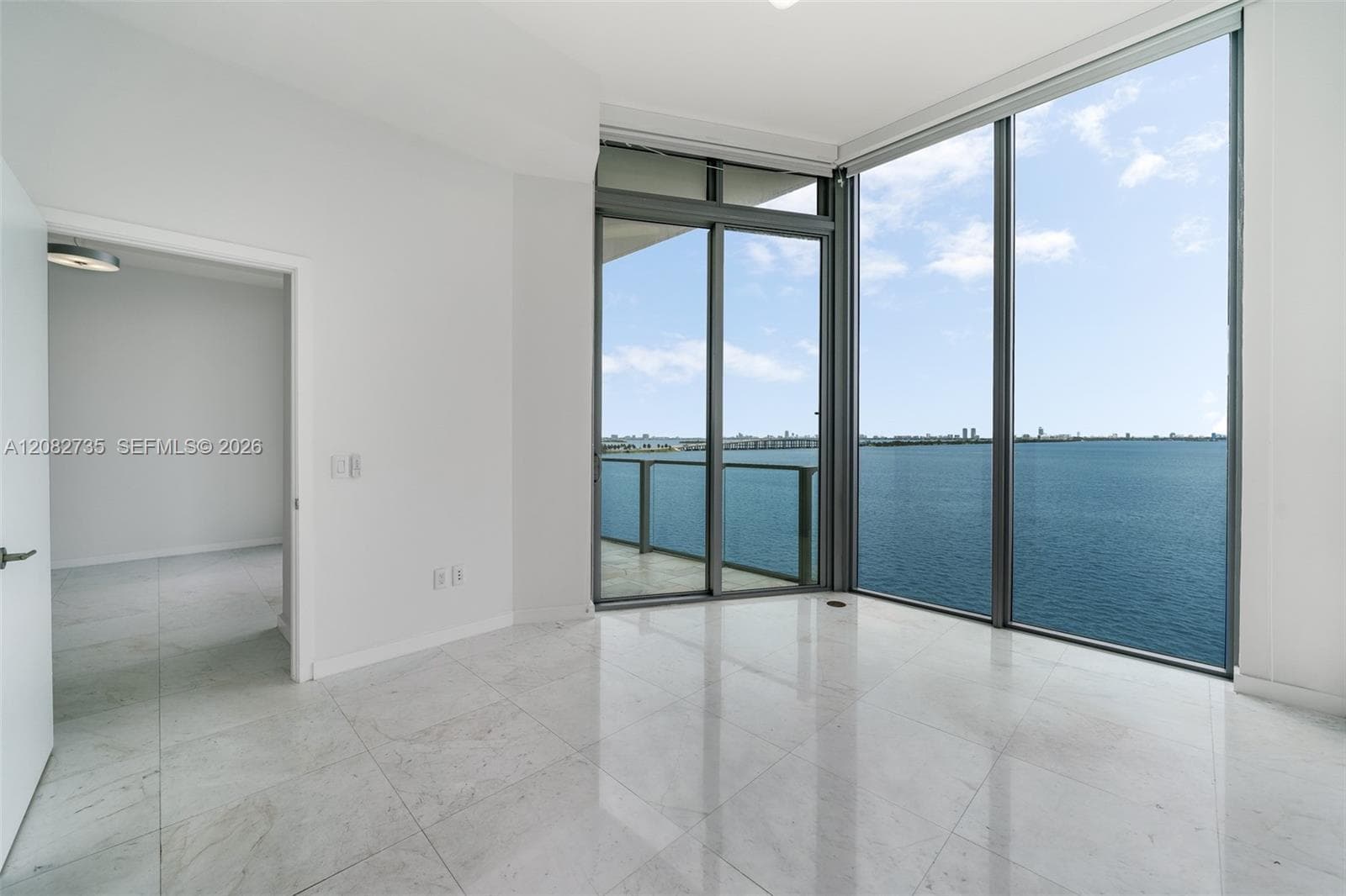 BISCAYNE BEACH CONDO PODIU · #604 in Miami - Photo 11