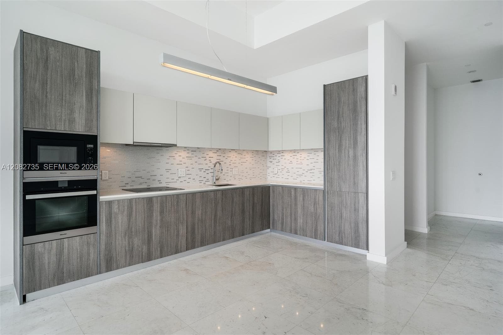 BISCAYNE BEACH CONDO PODIU · #604 in Miami - Photo 8