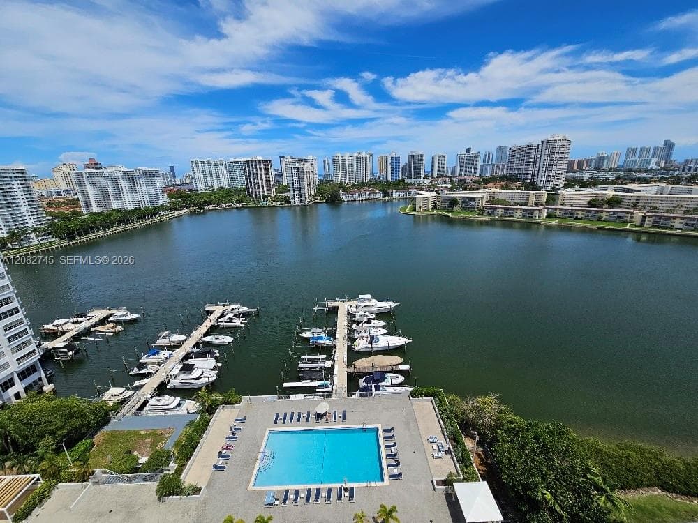 DEL PRADO MARINA · #1805 in Aventura - Photo 2