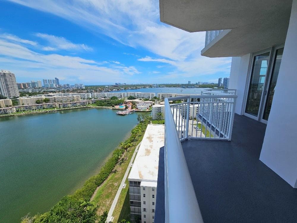 DEL PRADO MARINA · #1805 in Aventura - Photo 3