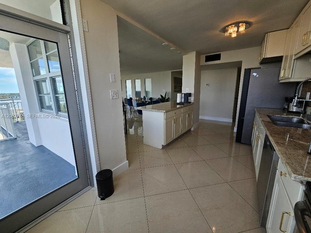 DEL PRADO MARINA · #1805 in Aventura - Photo 9