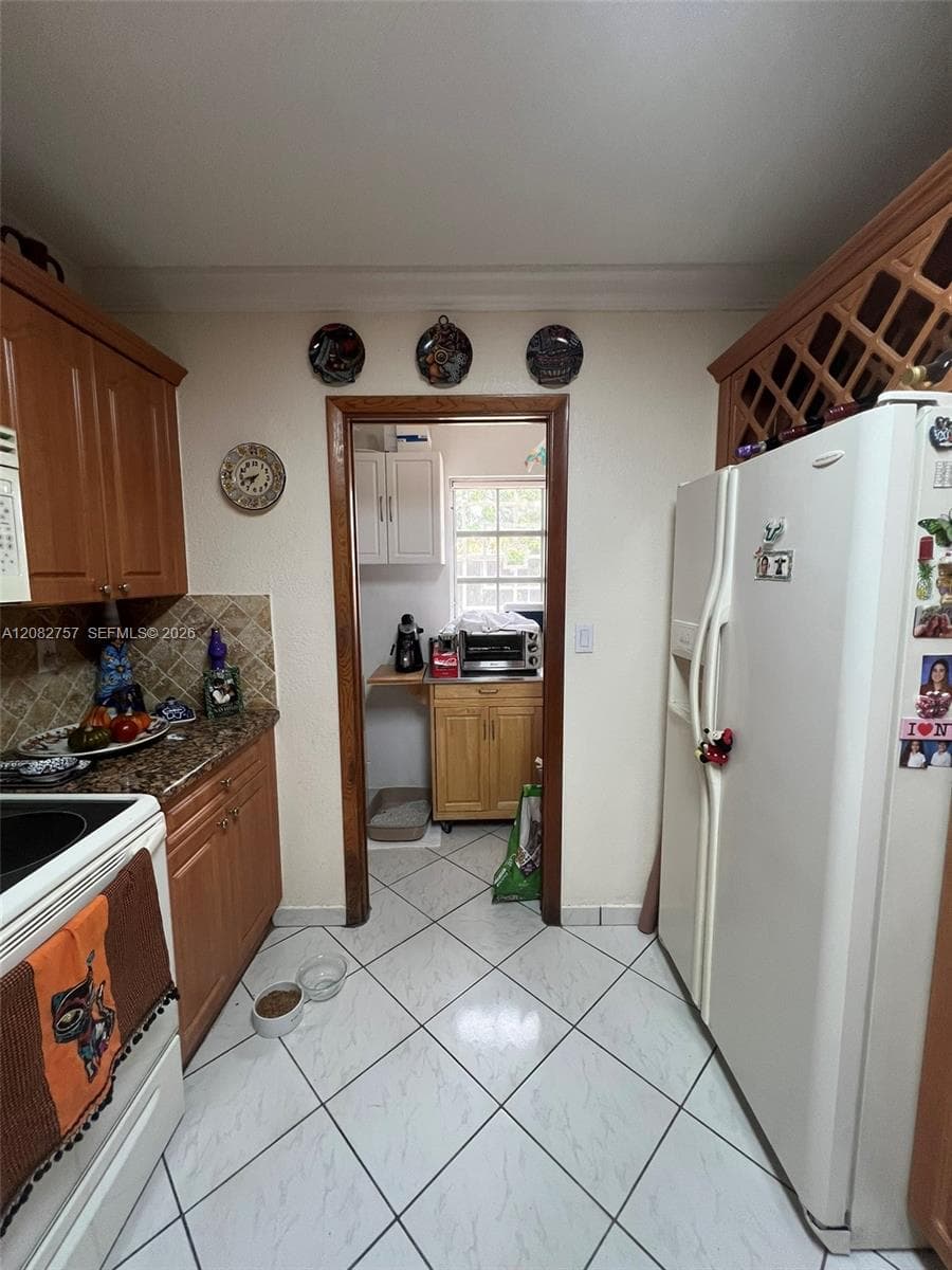 13253 NW 7th Ter photo 16