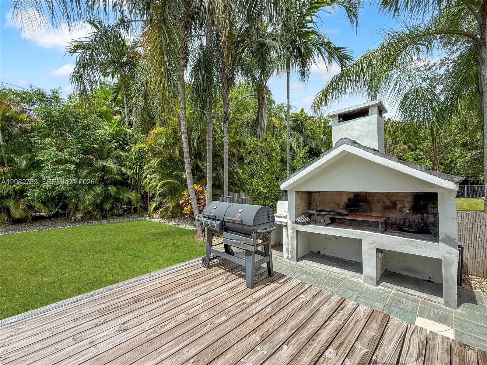 3128 Coconut Grove Dr photo 24
