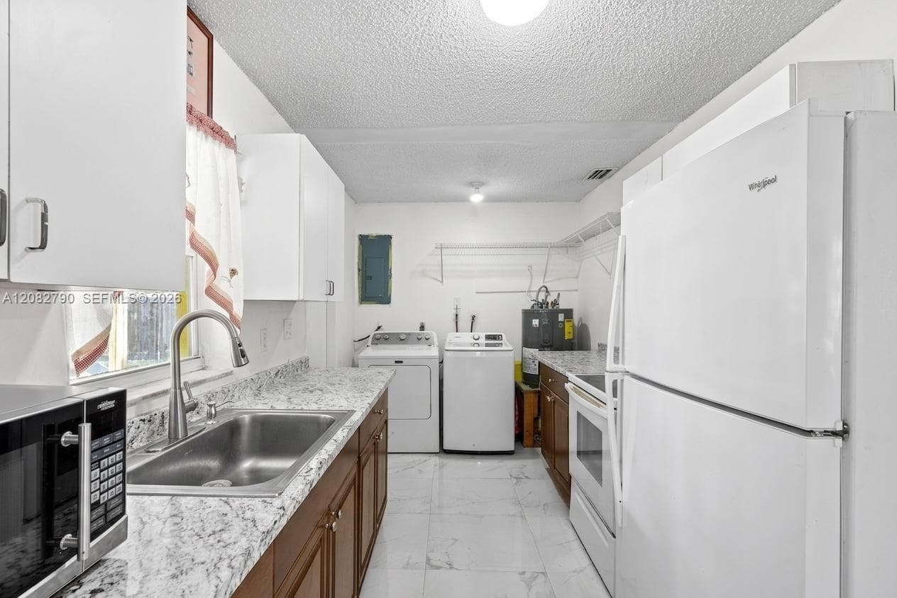 15724 SW 304th Ter photo 6