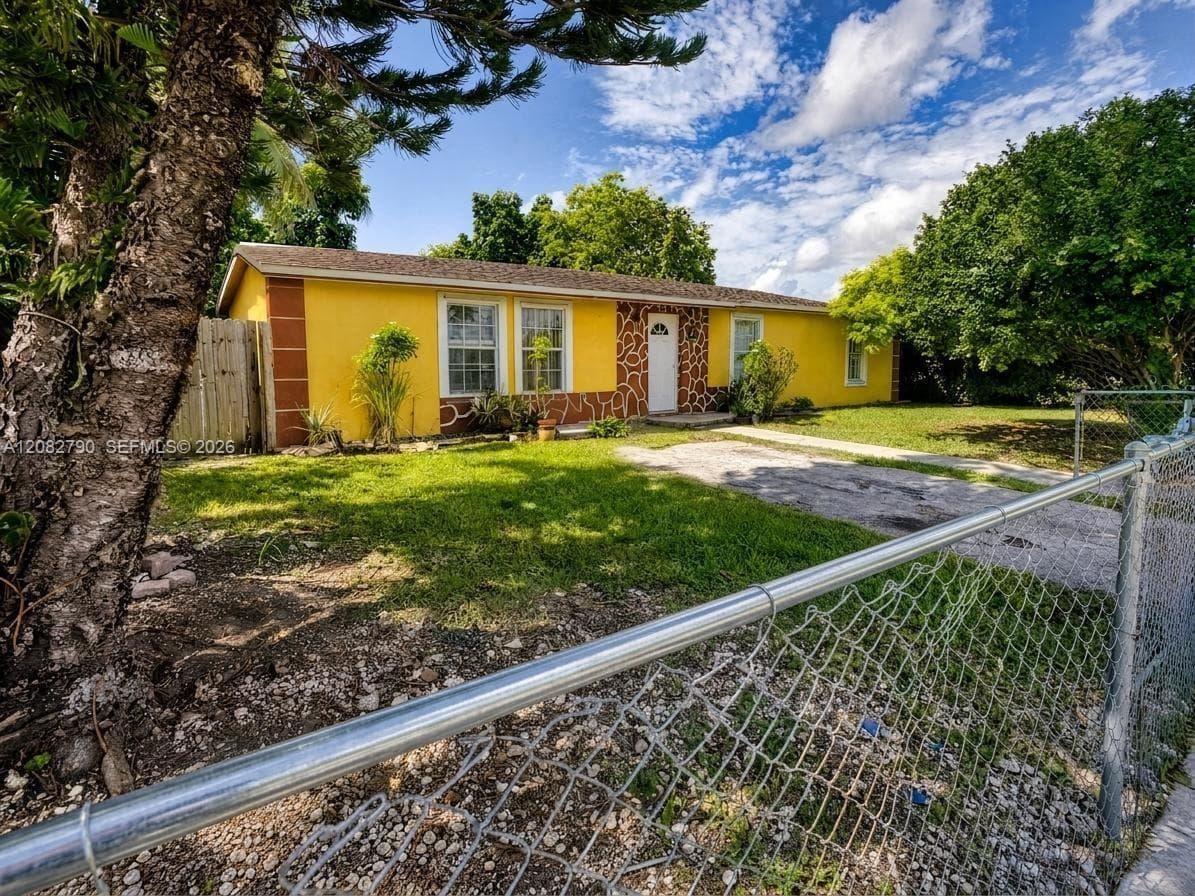15724 SW 304th Ter photo 3