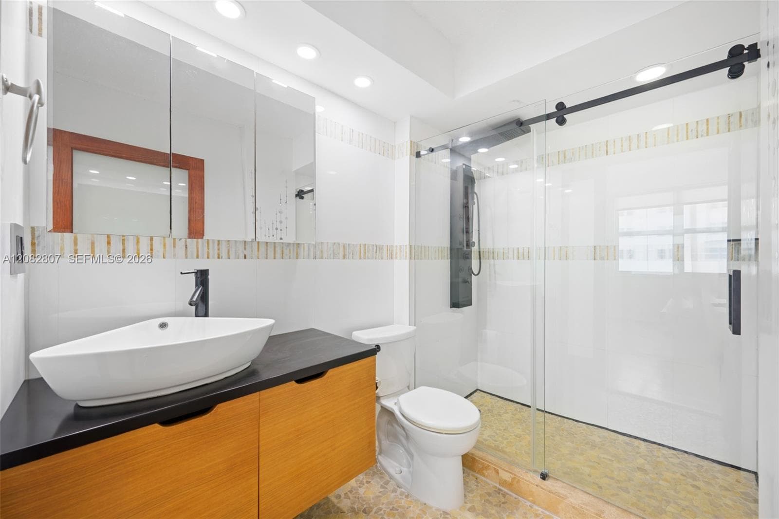 Darby Hall Apartments · #303 in Hollywood - Photo 15