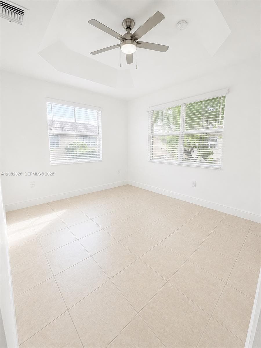 1570 NE 33rd Rd # 11 #103-11 photo 2