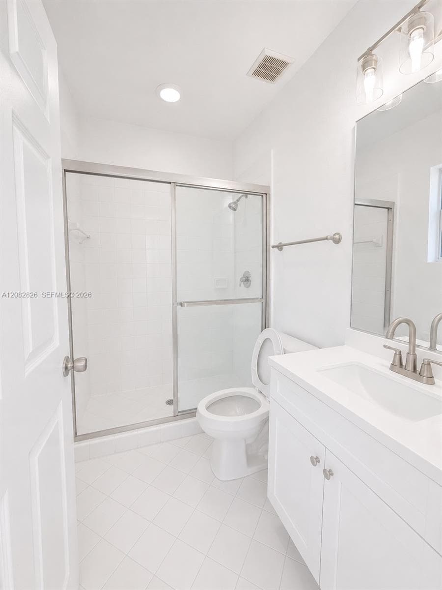 1570 NE 33rd Rd # 11 #103-11 photo 3