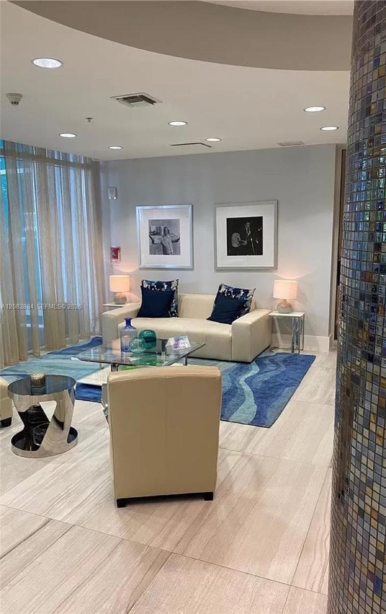 TERRAZAS RIVERPARK VILLAG · #1401 in Miami - Photo 20
