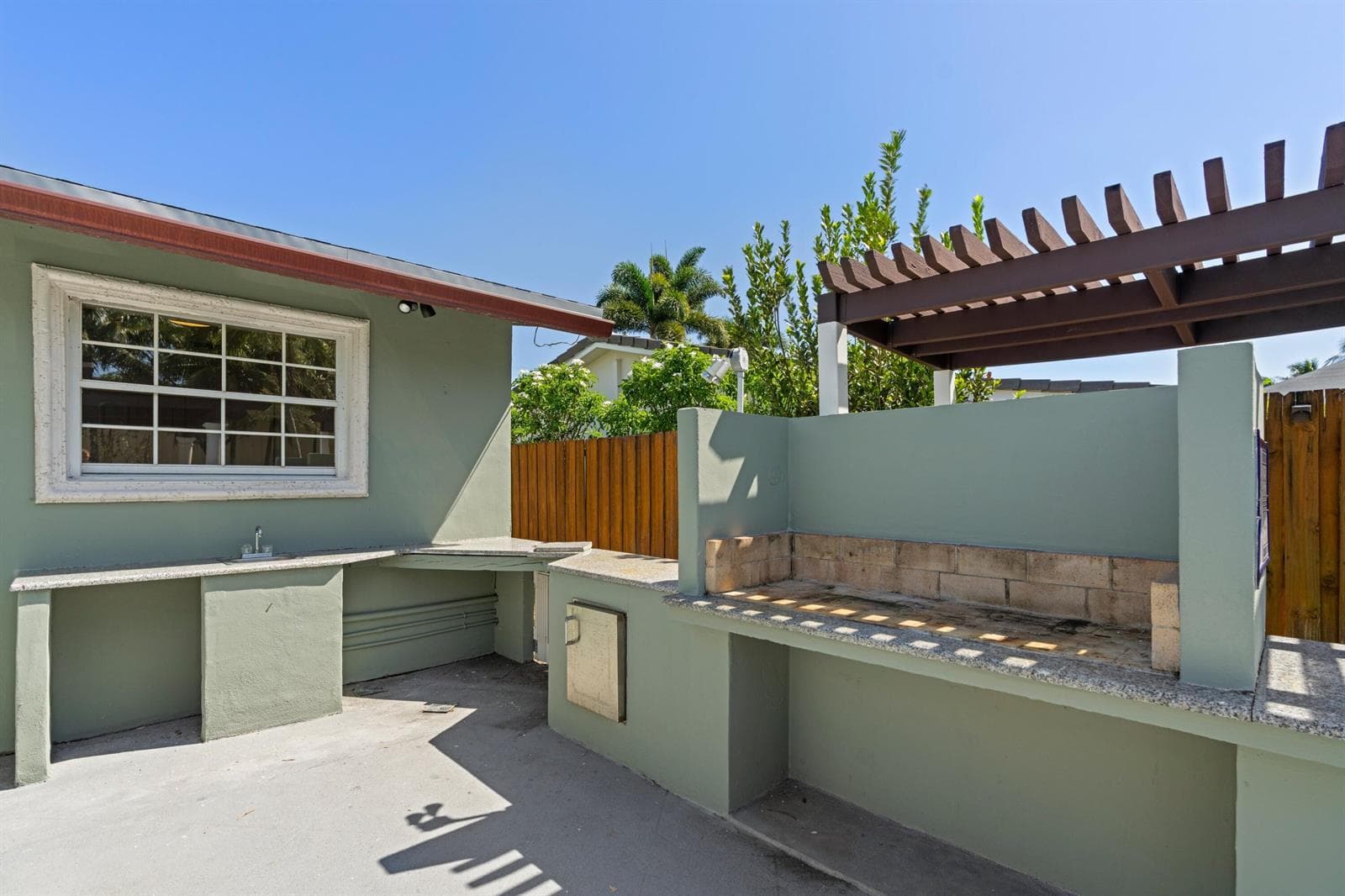 Summer Kitchen