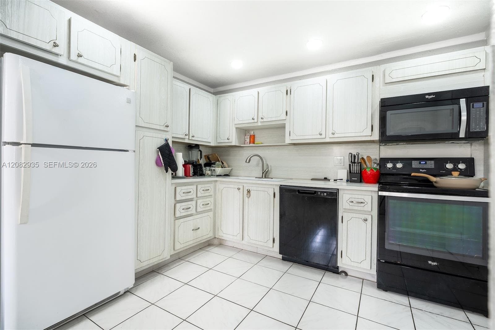 TELSTAR CONDOMINIUM INC · #601 in Hollywood - Photo 8