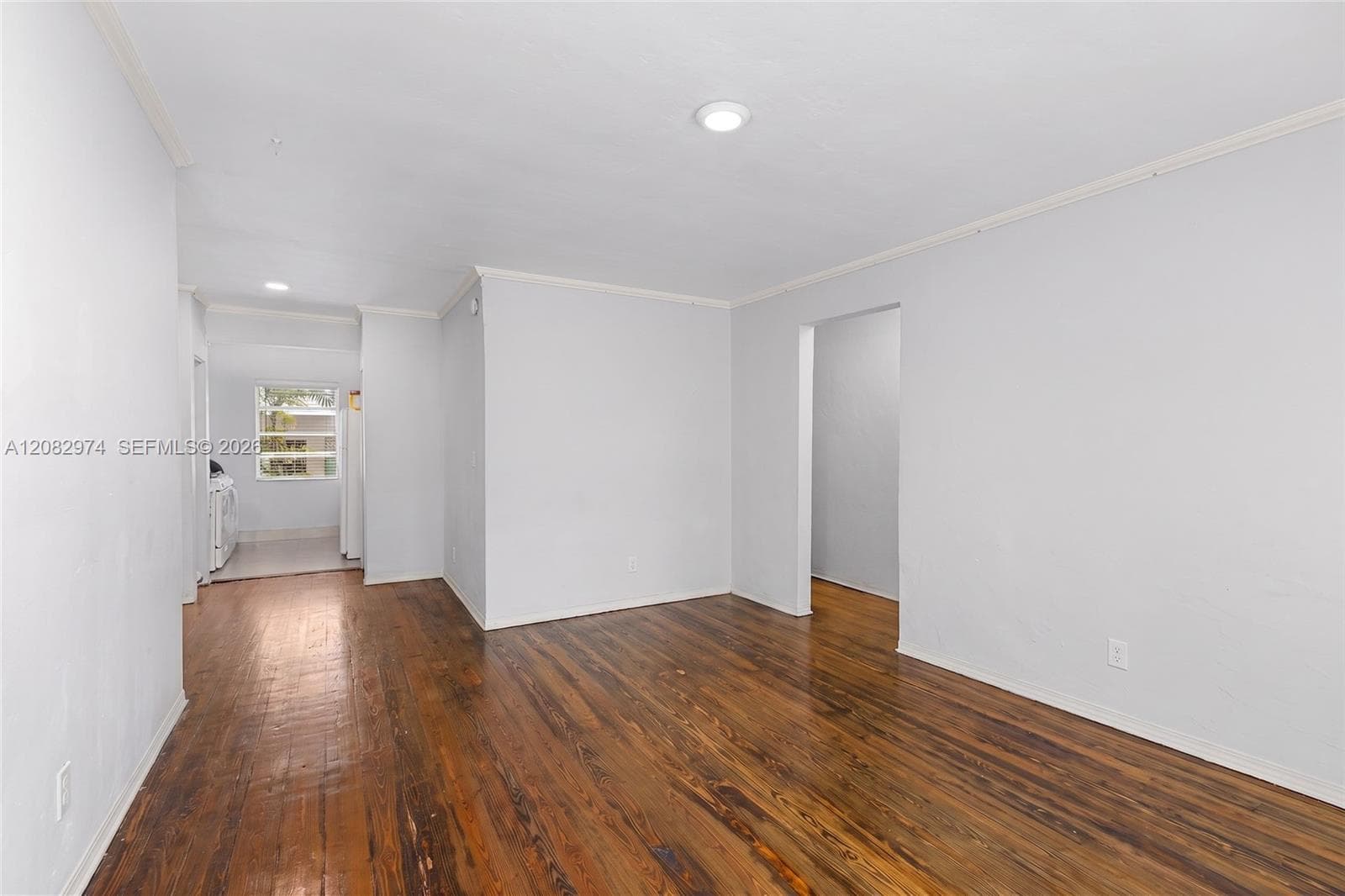AI-modified image. Furniture digitally removed