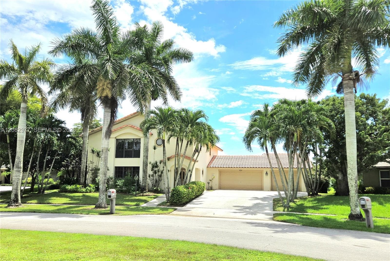 12724 Westport Cir photo 3
