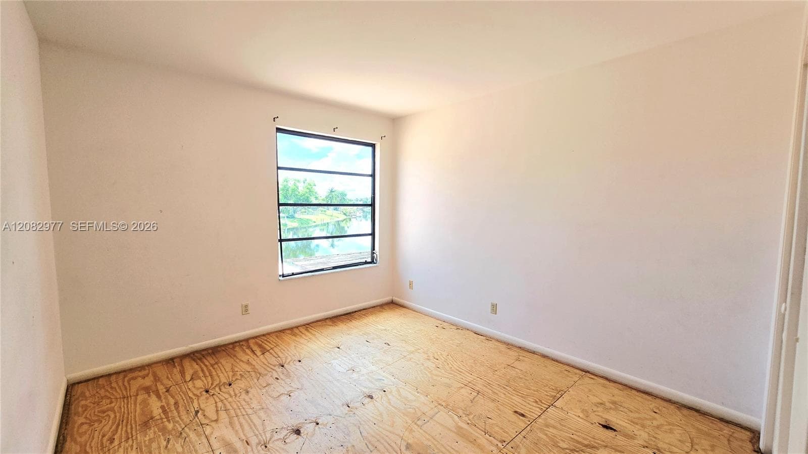 12724 Westport Cir photo 15