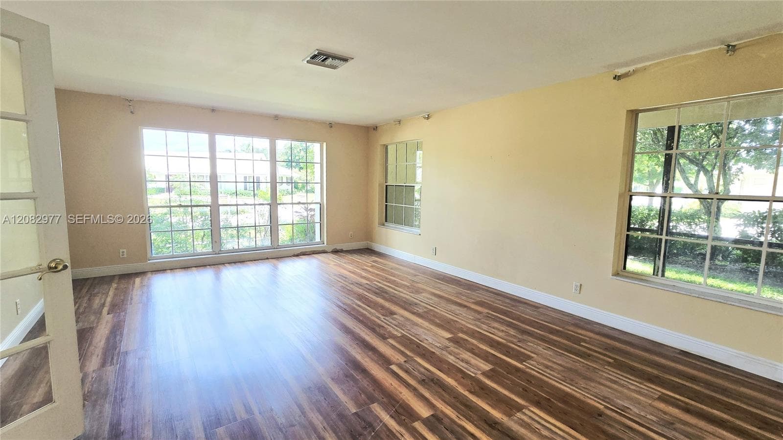 12724 Westport Cir photo 4