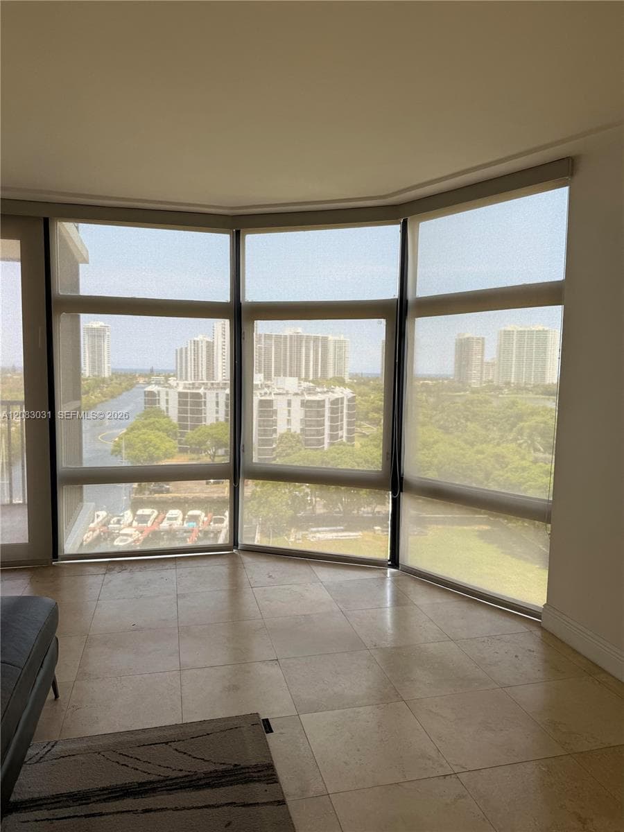 BONAVISTA CONDO · #1004 in Aventura - Photo 16
