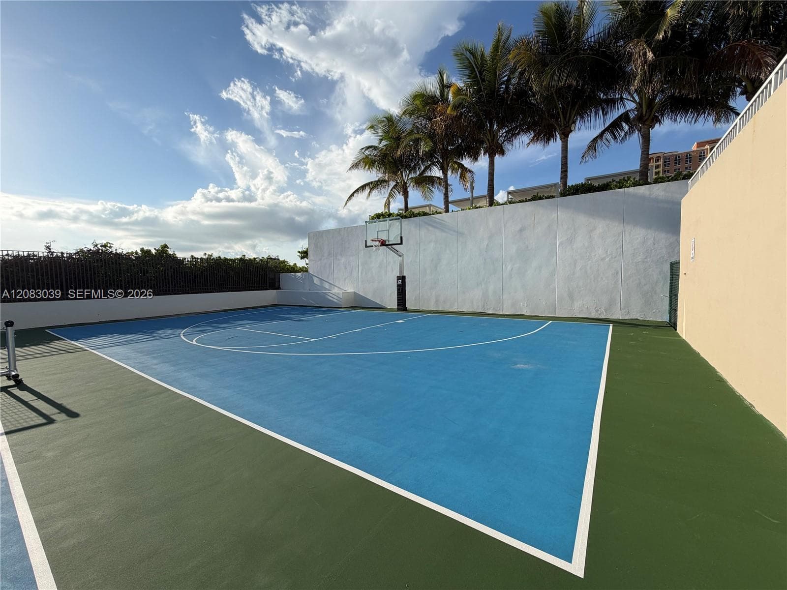 Hemispheres Condo · #2C in Hallandale Beach - Photo 55