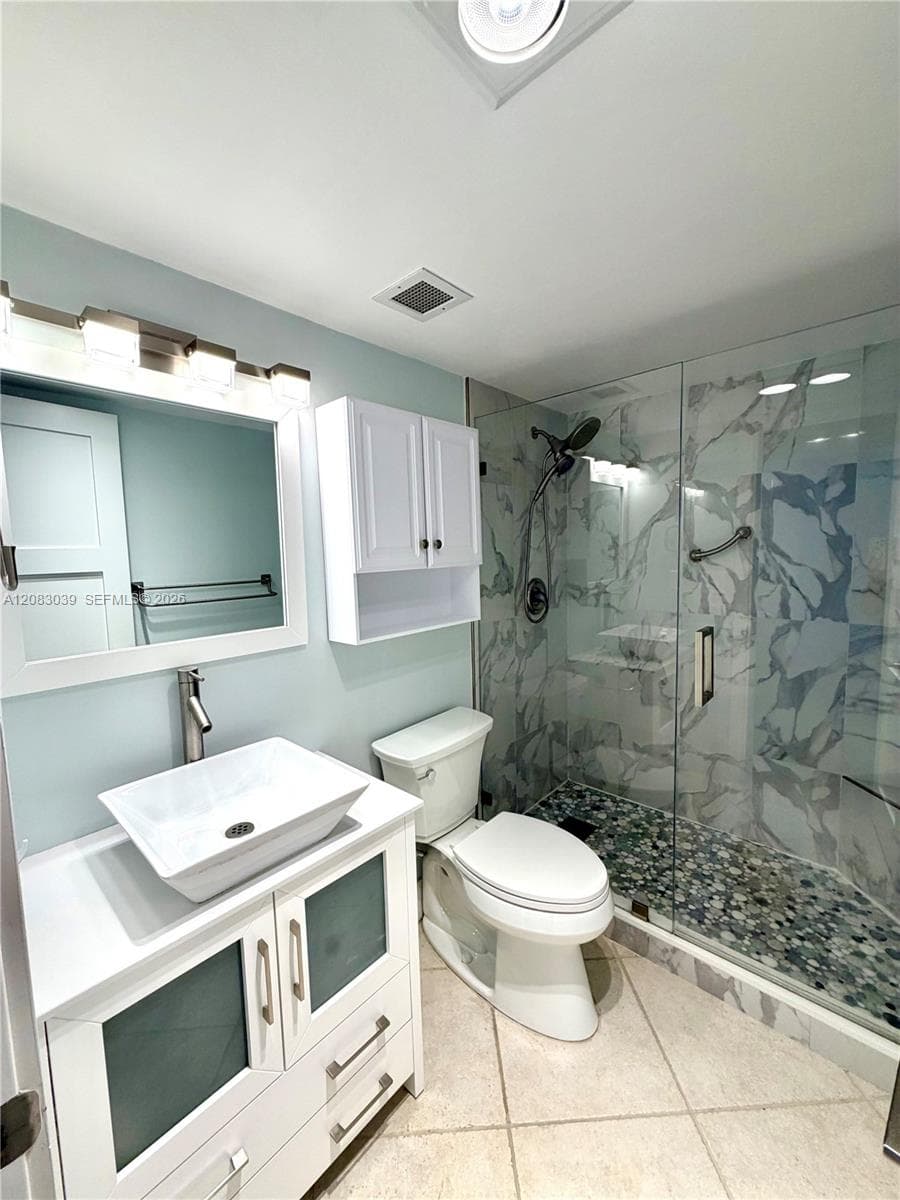 Hemispheres Condo · #2C in Hallandale Beach - Photo 35
