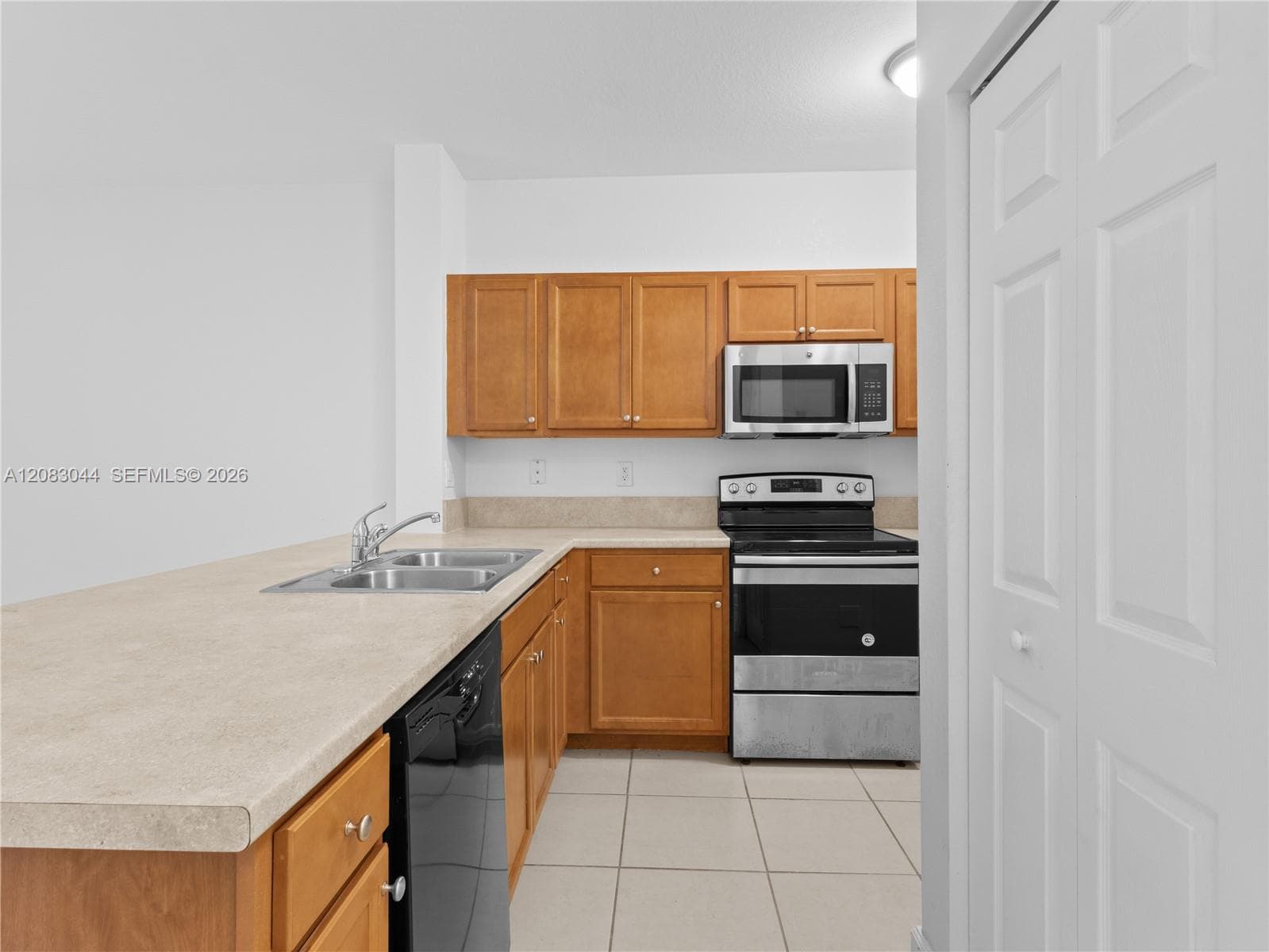 132 SE 28th Pl #7 photo 13