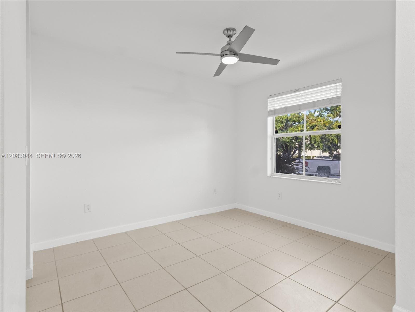 132 SE 28th Pl #7 photo 9