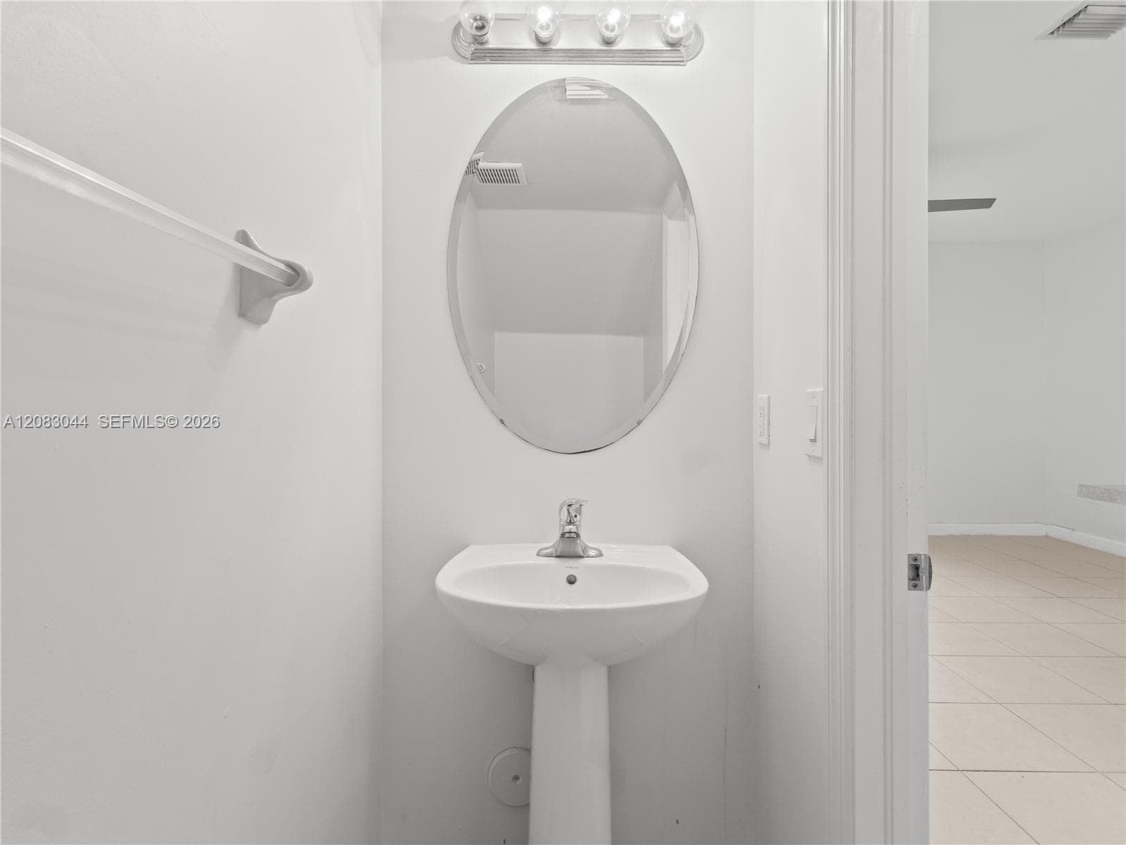 132 SE 28th Pl #7 photo 24