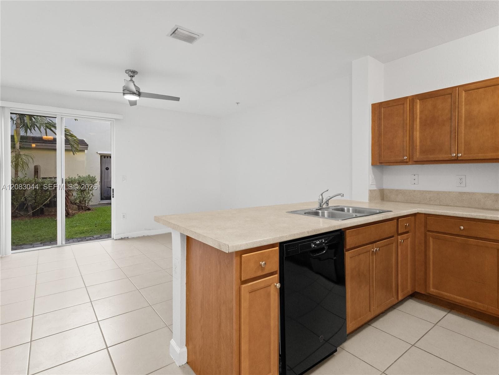 132 SE 28th Pl #7 photo 15