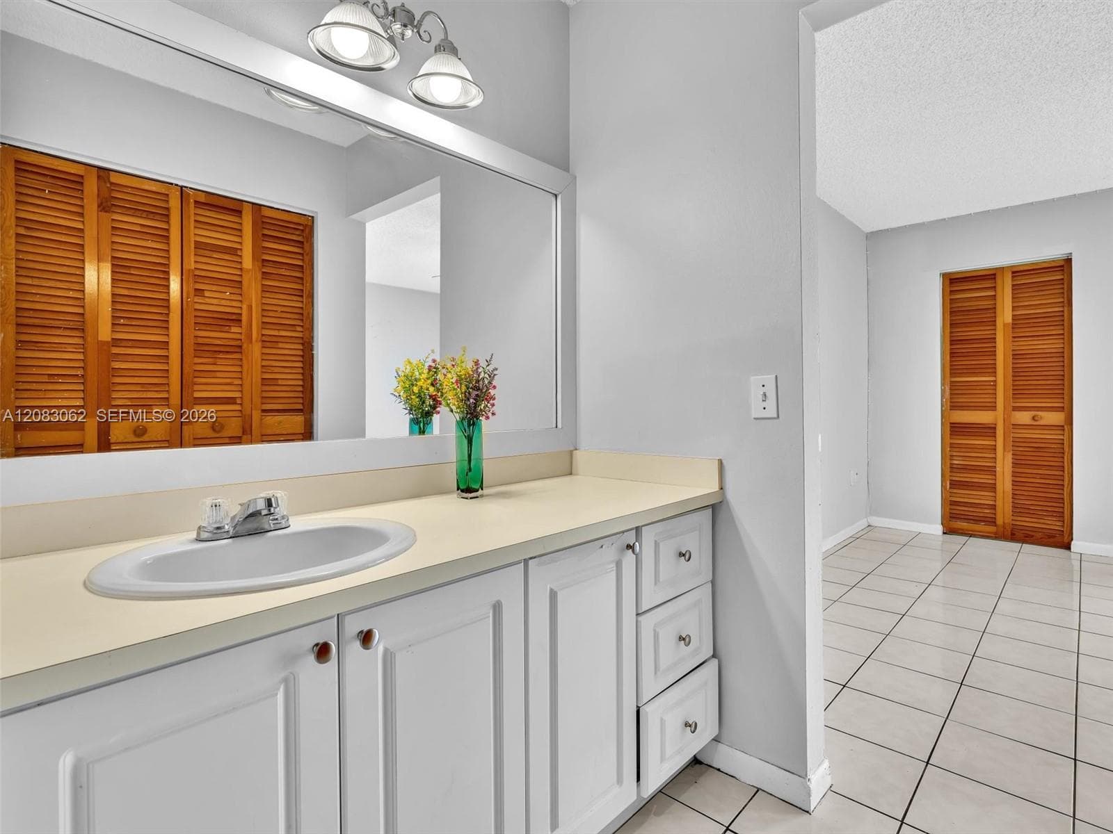 Primary Full Bathroom