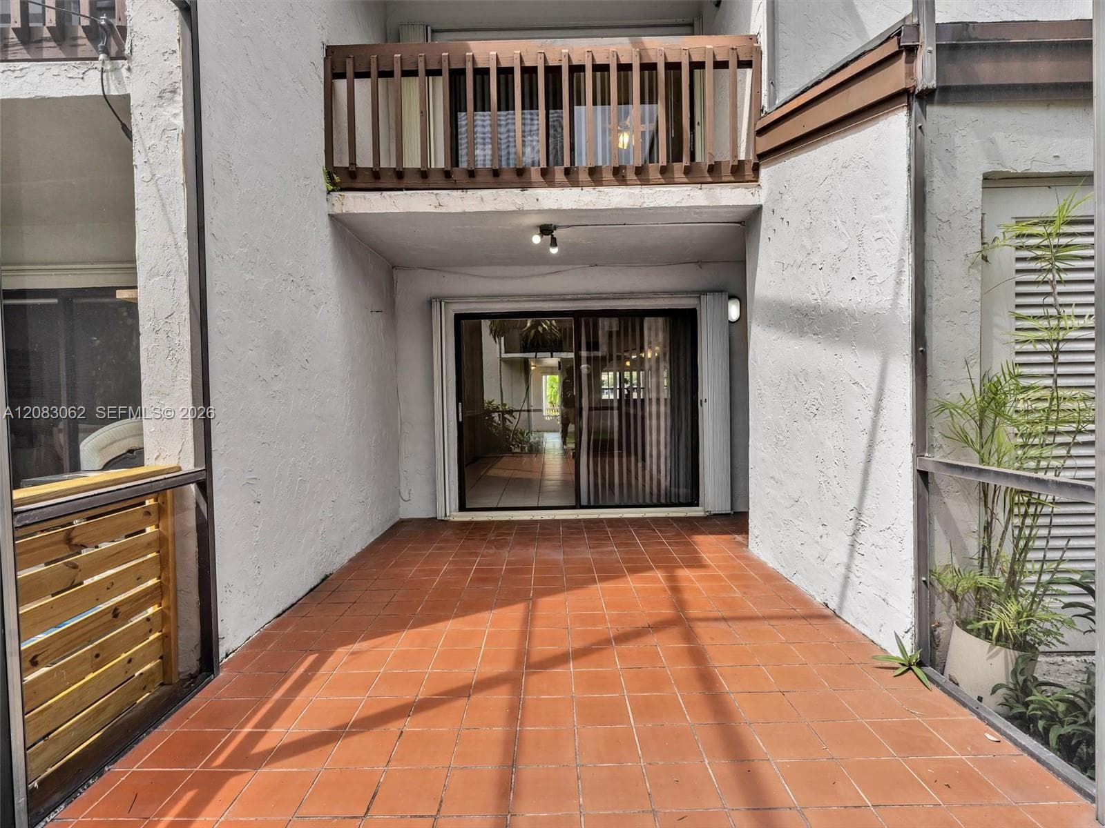 Expansive Screened in back patio