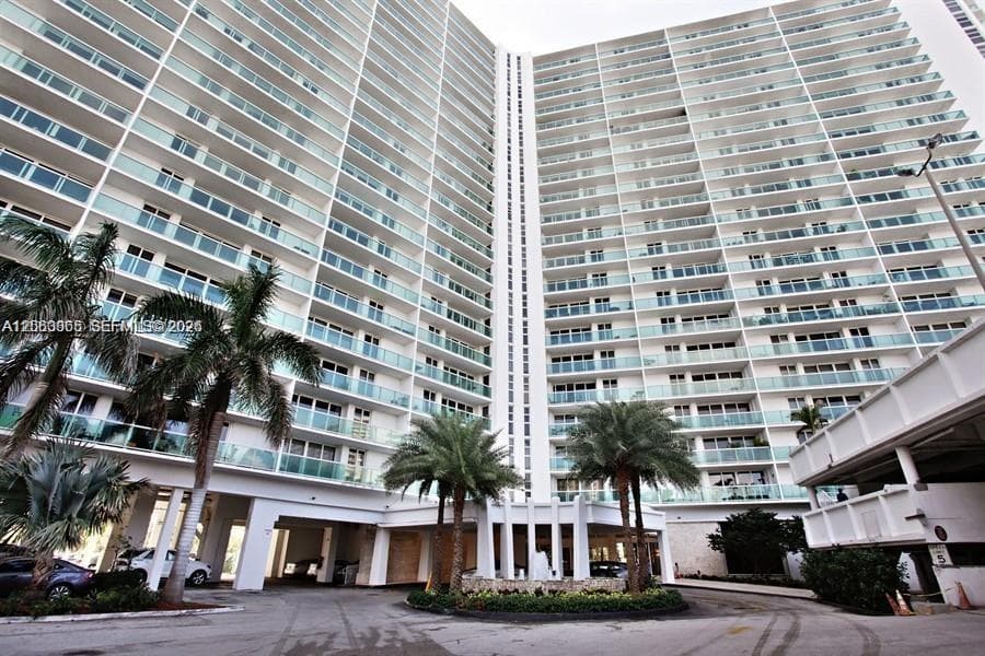 ARLEN HOUSE EAST CONDO · #PH-21 in Sunny Isles Beach - Photo 19