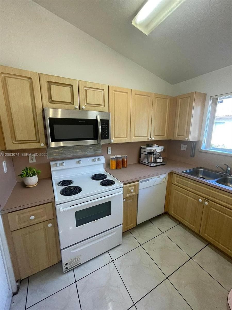 BELLEVIEW VILLAS CONDO NO · #201 in Hialeah - Photo 6