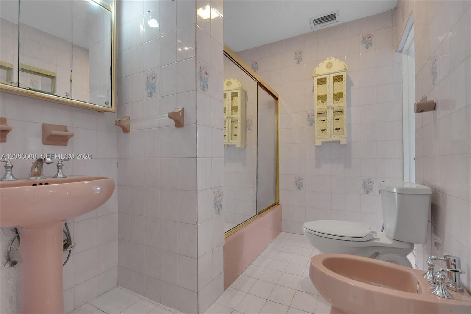 615 SW 62nd Ct photo 16