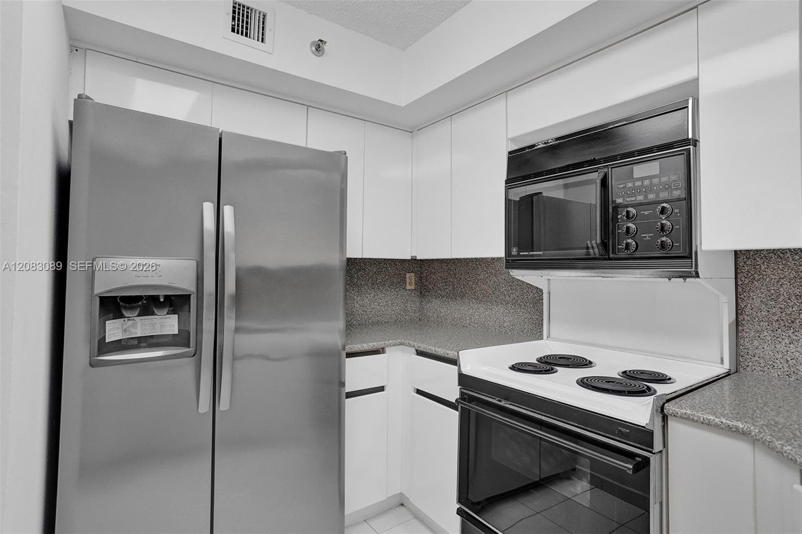 THE STERLING CONDO · #307 in Miami Beach - Photo 5