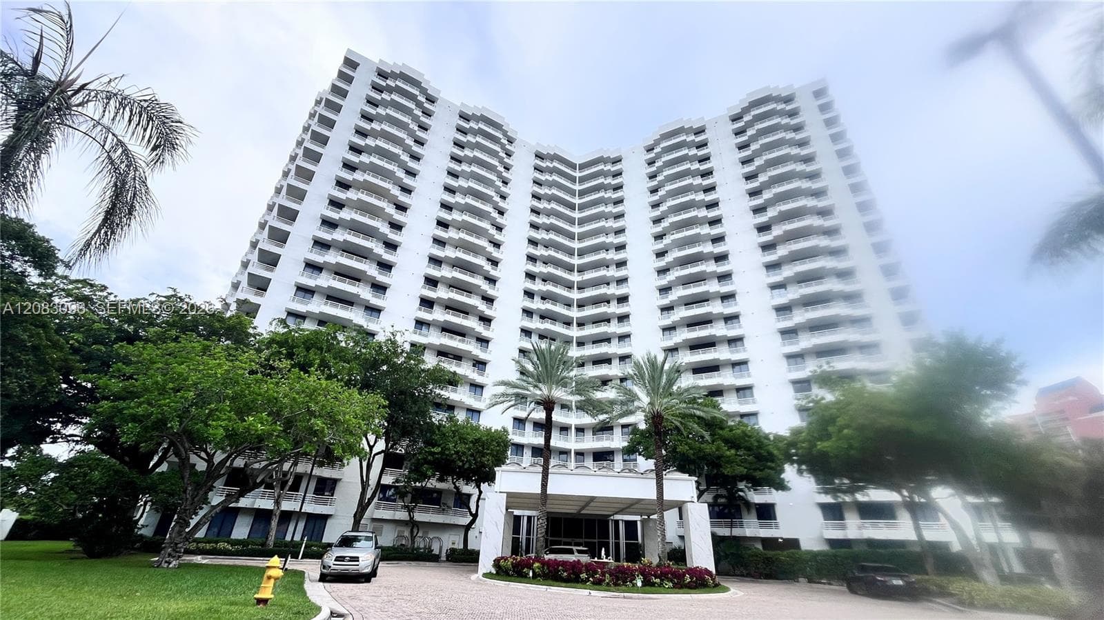 PARC CENTRAL · #PH16 in Aventura - Photo 27