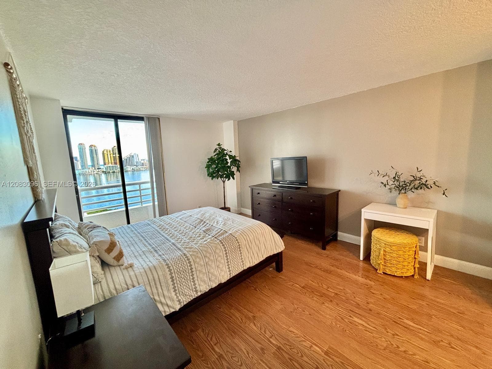 PARC CENTRAL · #PH16 in Aventura - Photo 13