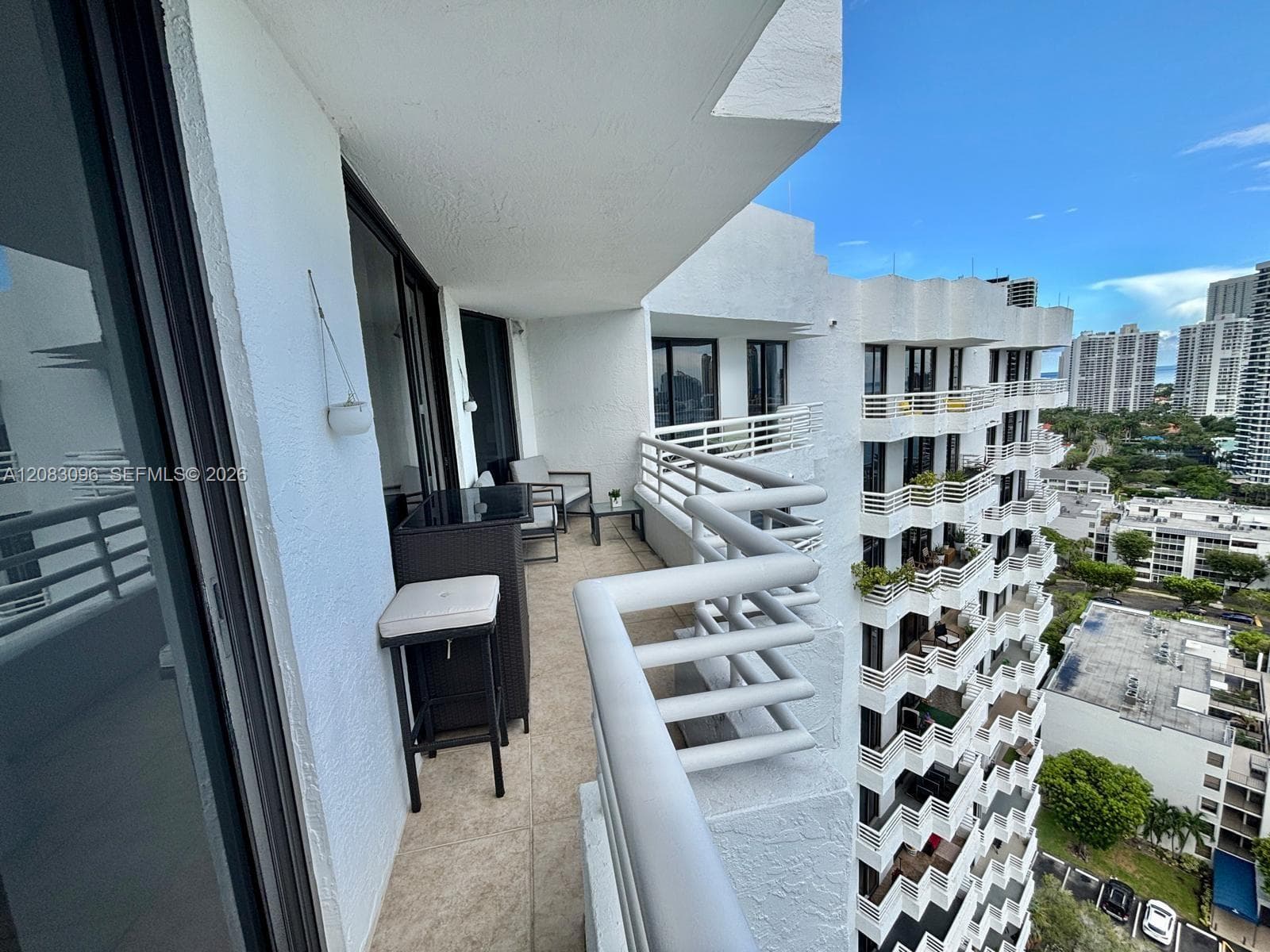 PARC CENTRAL · #PH16 in Aventura - Photo 26