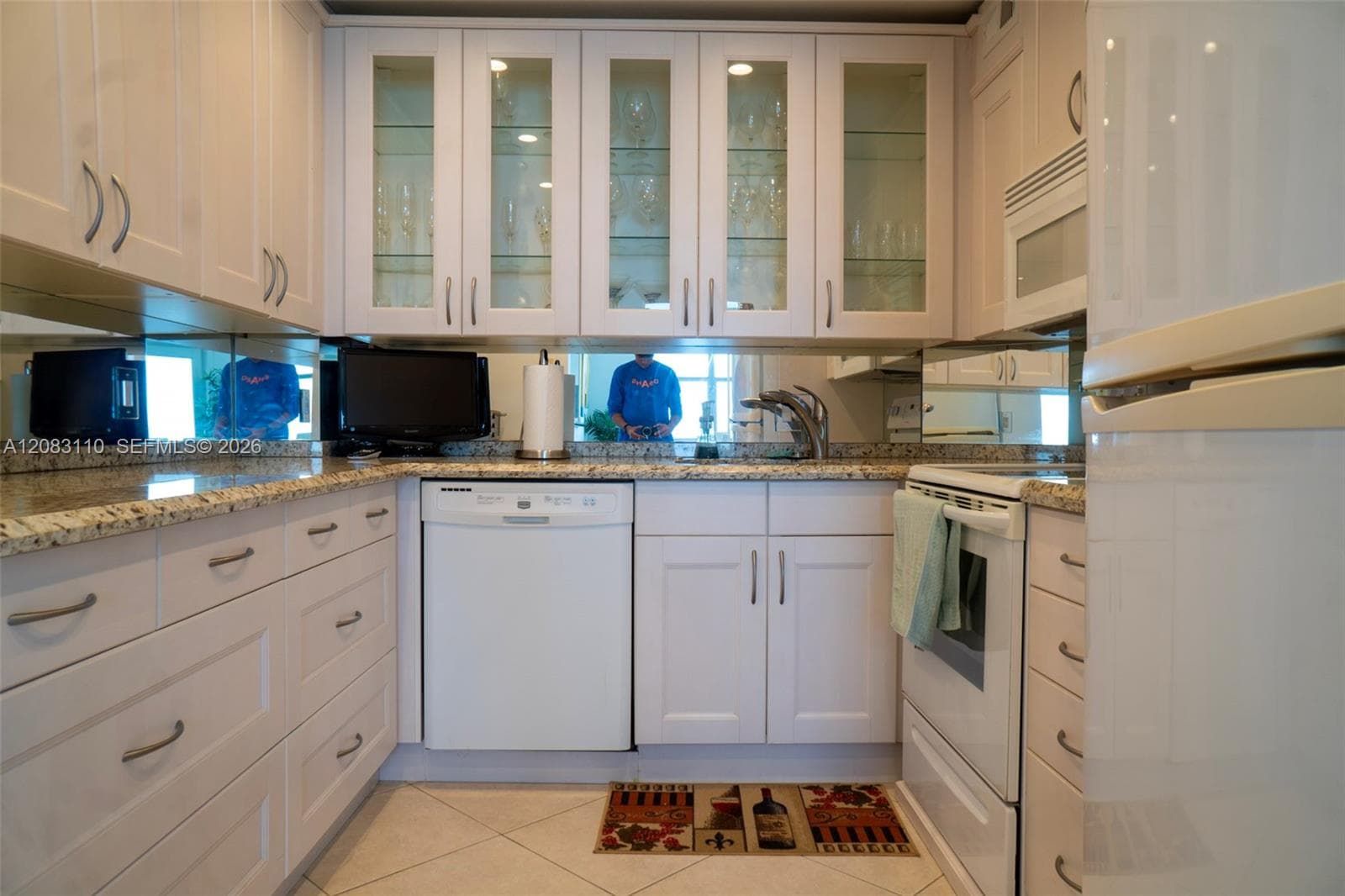 HEMISPHERES CONDO · #7F in Hallandale Beach - Photo 9
