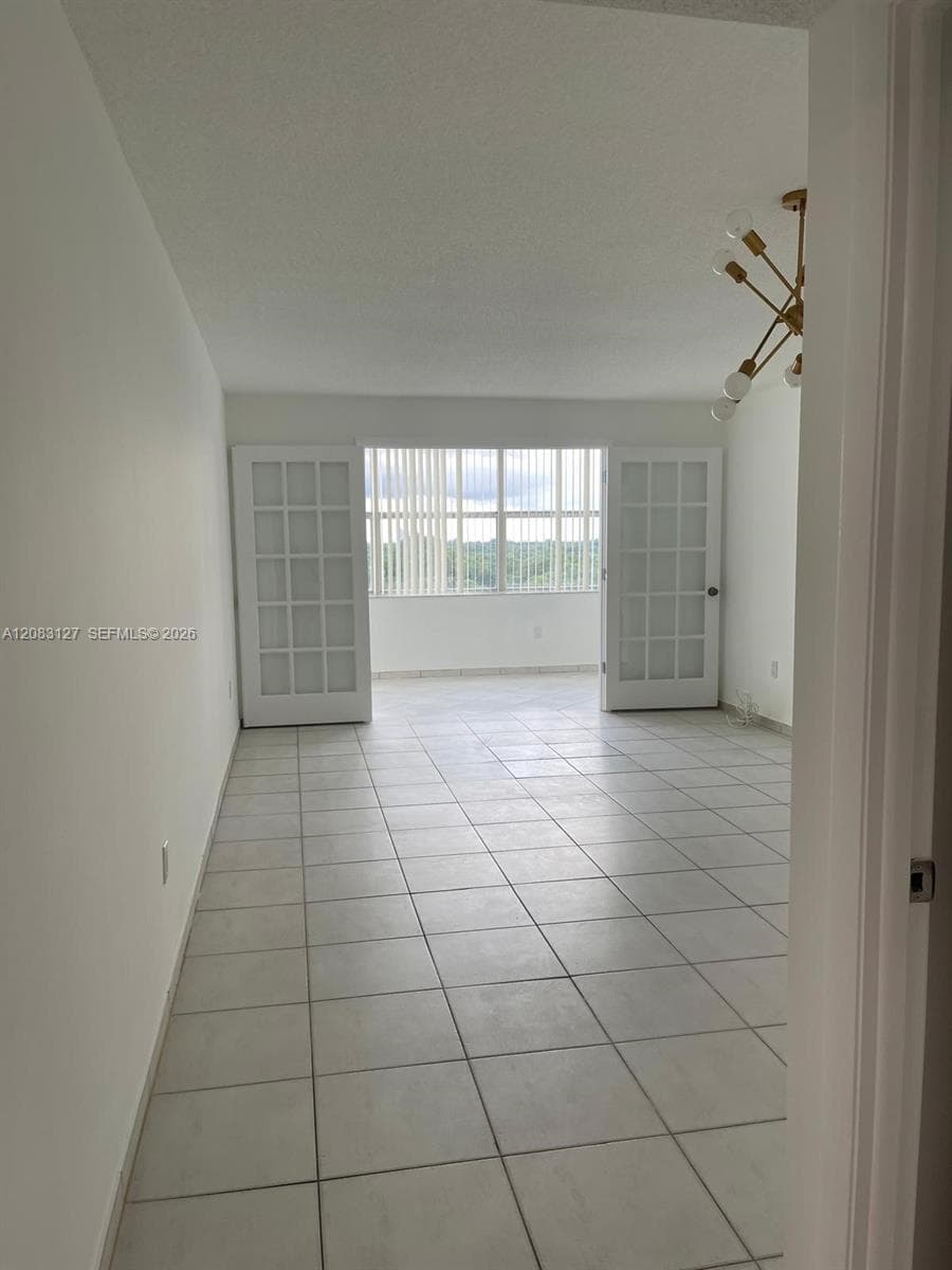 WILSHIRE CONDO · #803W in Miami - Photo 12