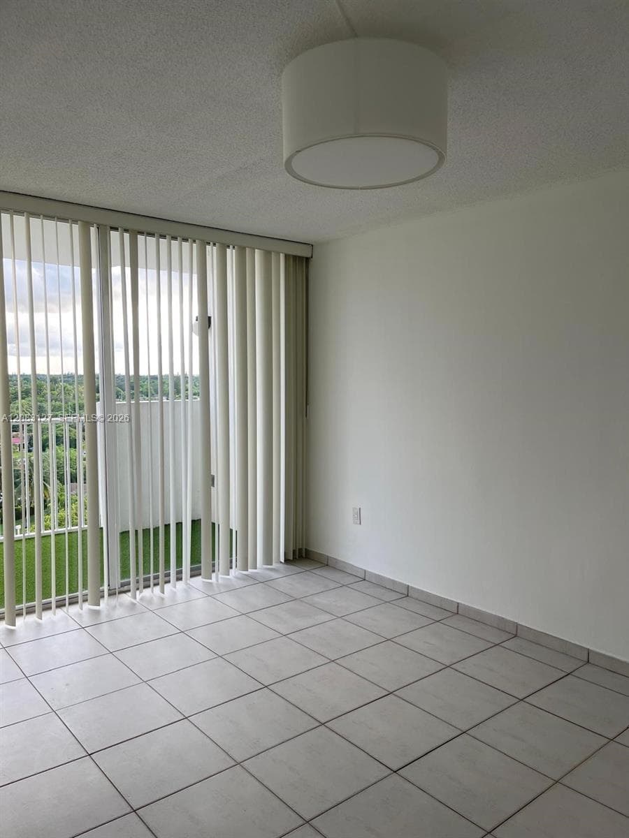 WILSHIRE CONDO · #803W in Miami - Photo 5