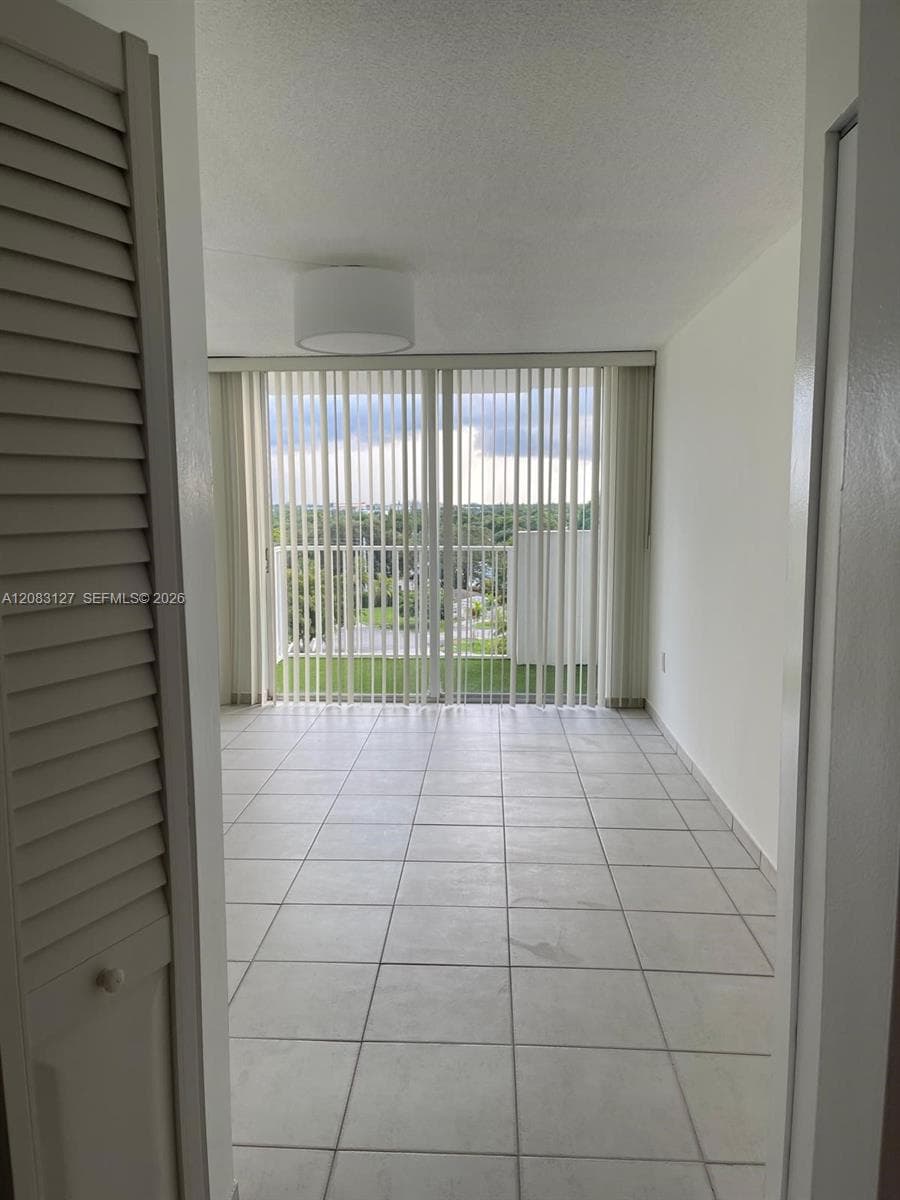 WILSHIRE CONDO · #803W in Miami - Photo 11