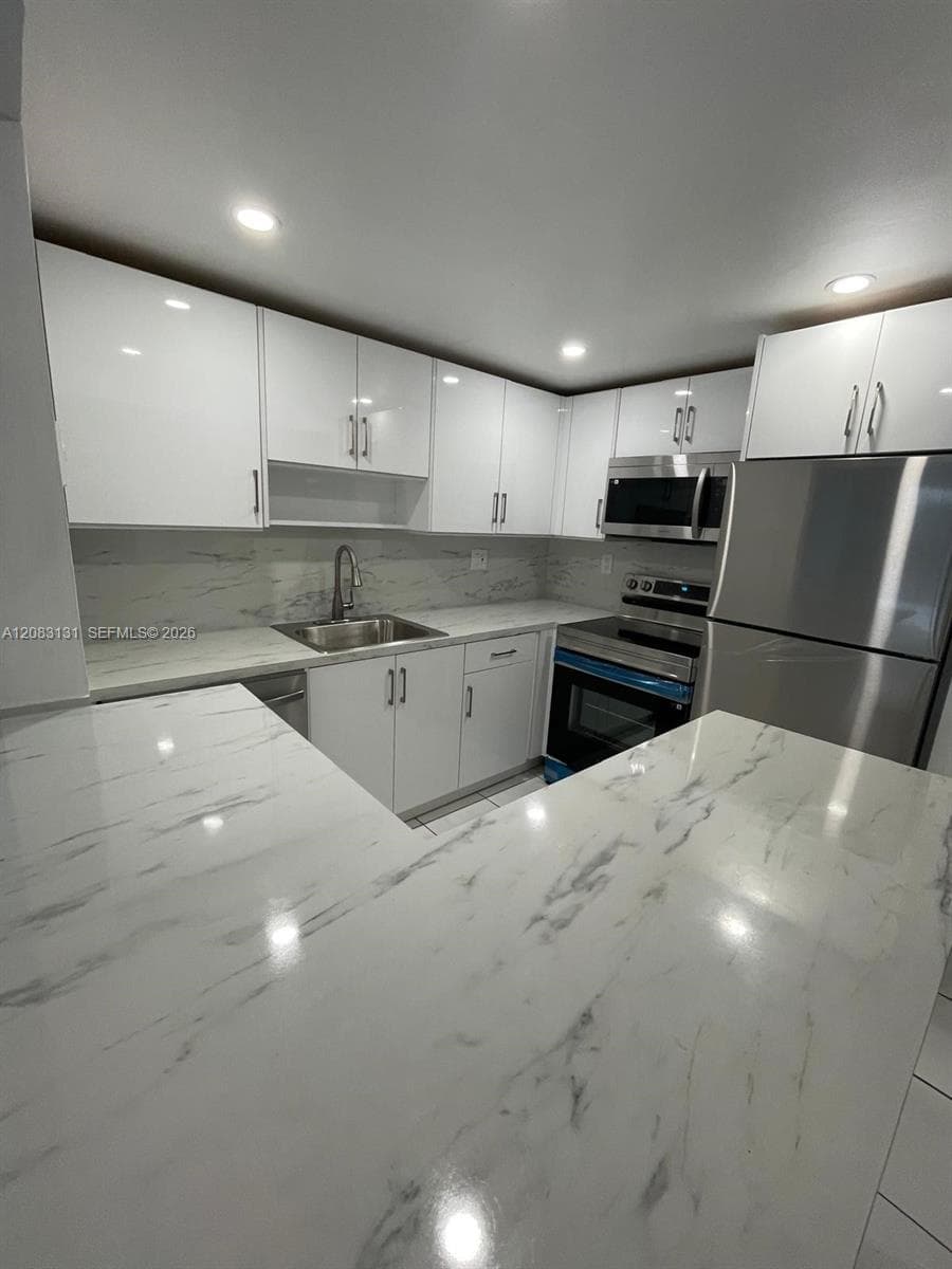 THREE HORIZONS SOUTH COND · #412 in North Miami - Photo 1