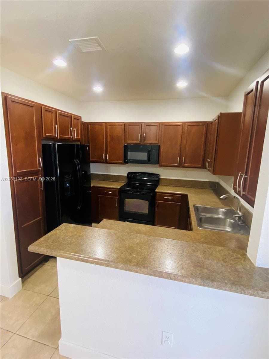 MAJORCA ISLES V CONDO · #701 in Miami Gardens - Photo 6