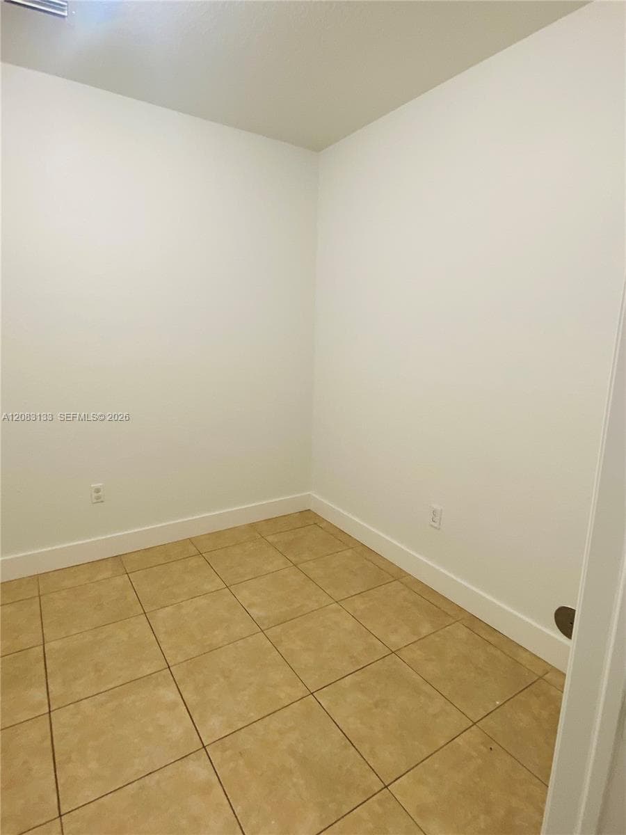 MAJORCA ISLES V CONDO · #701 in Miami Gardens - Photo 14