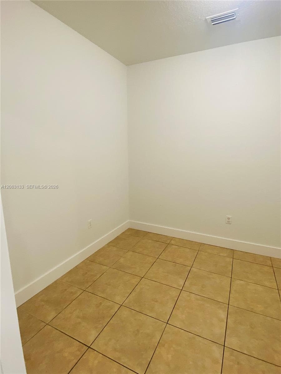 MAJORCA ISLES V CONDO · #701 in Miami Gardens - Photo 15