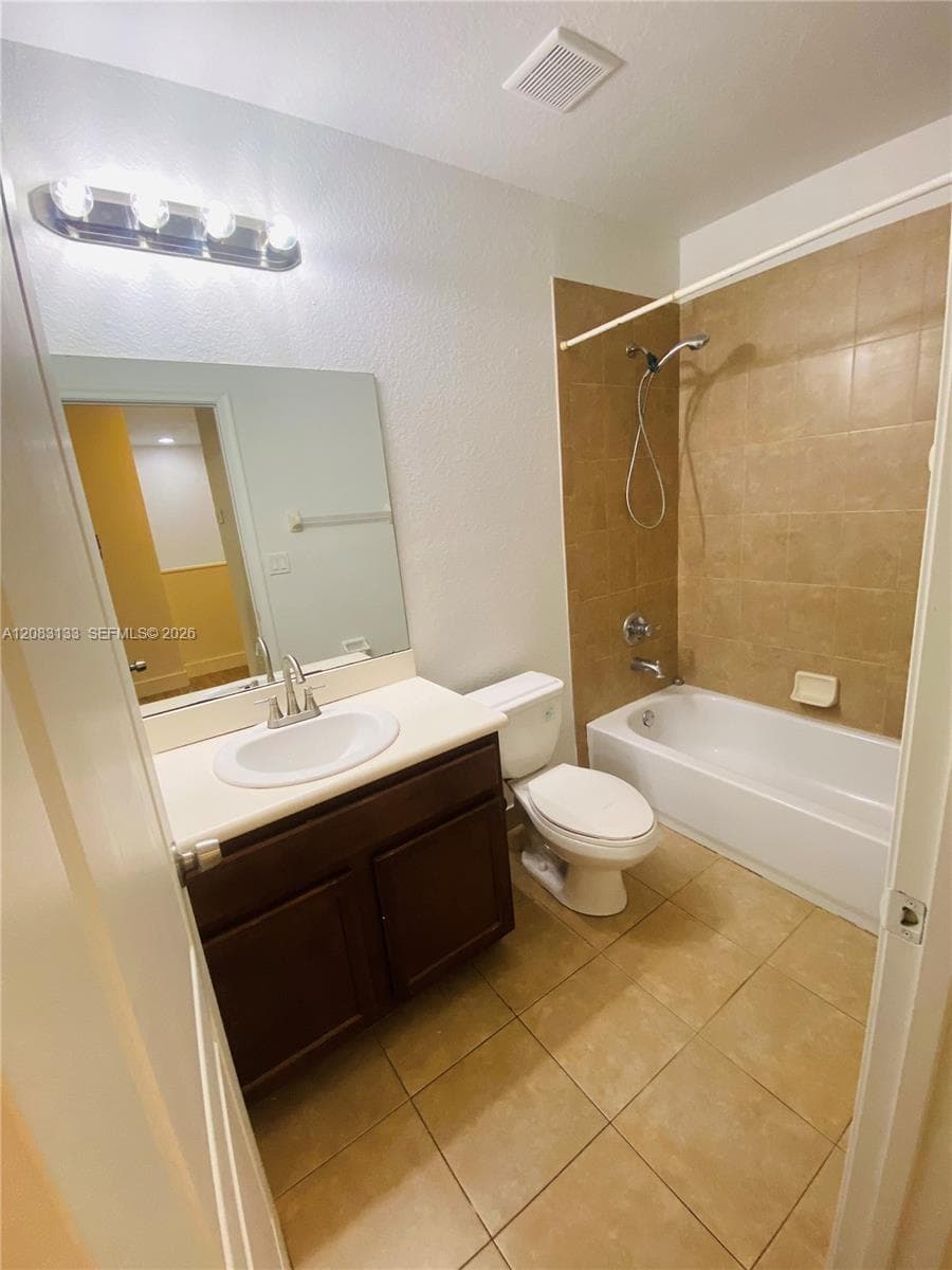 MAJORCA ISLES V CONDO · #701 in Miami Gardens - Photo 21