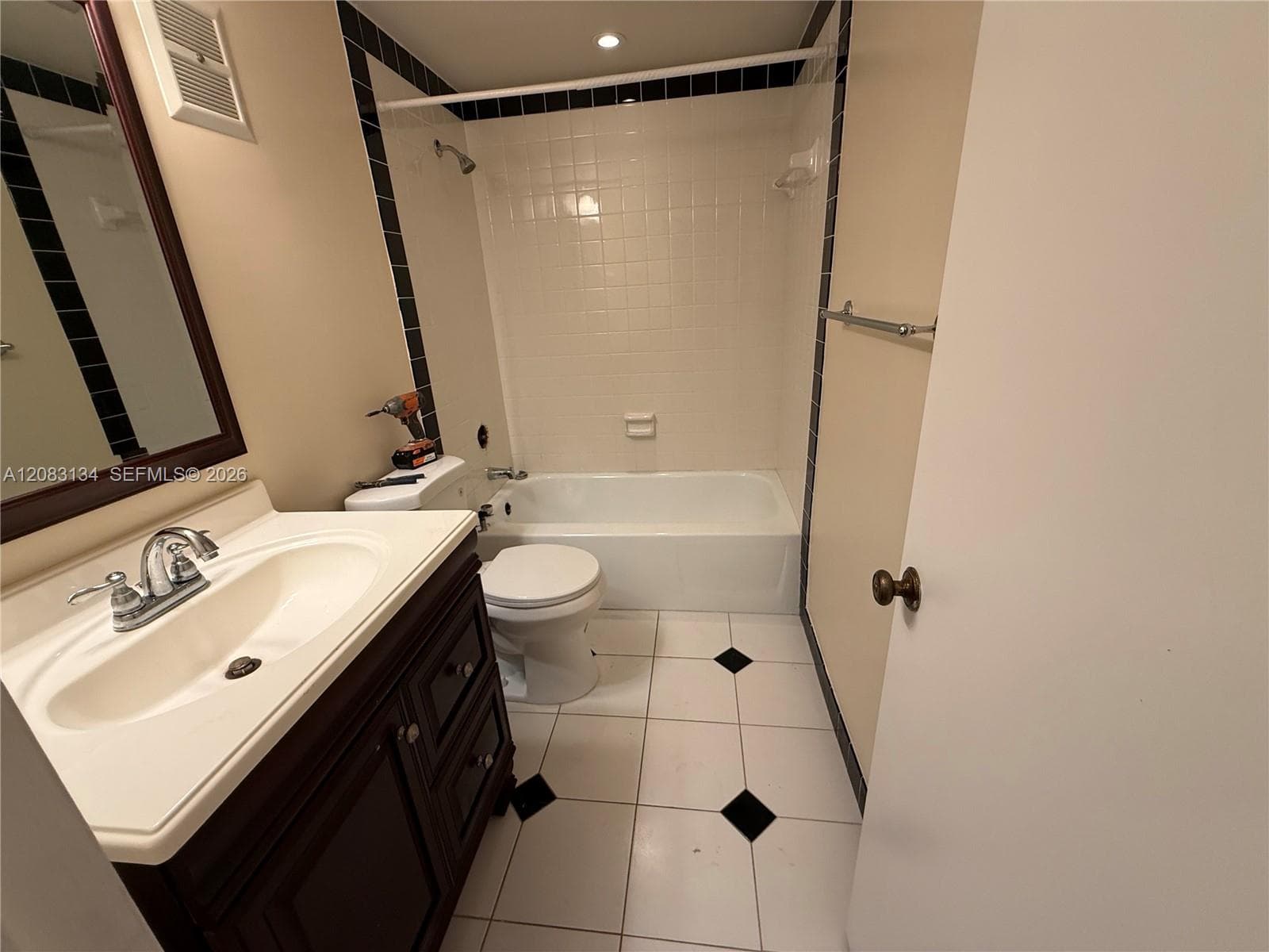 19233 E Lake Dr #19233 photo 16