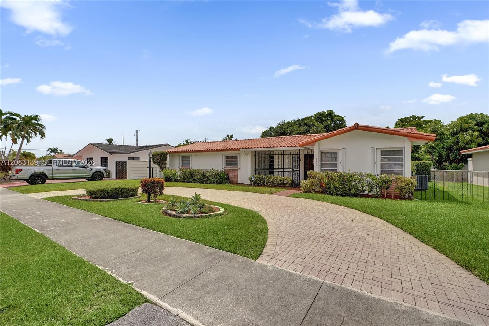 10214 SW 26th Ter photo 1