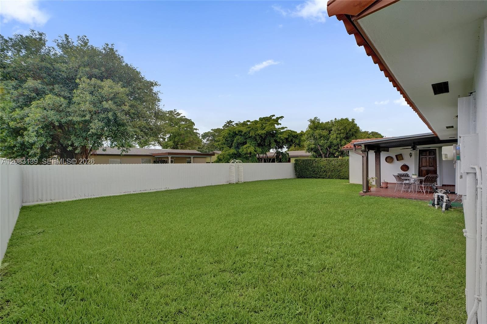 10214 SW 26th Ter photo 34