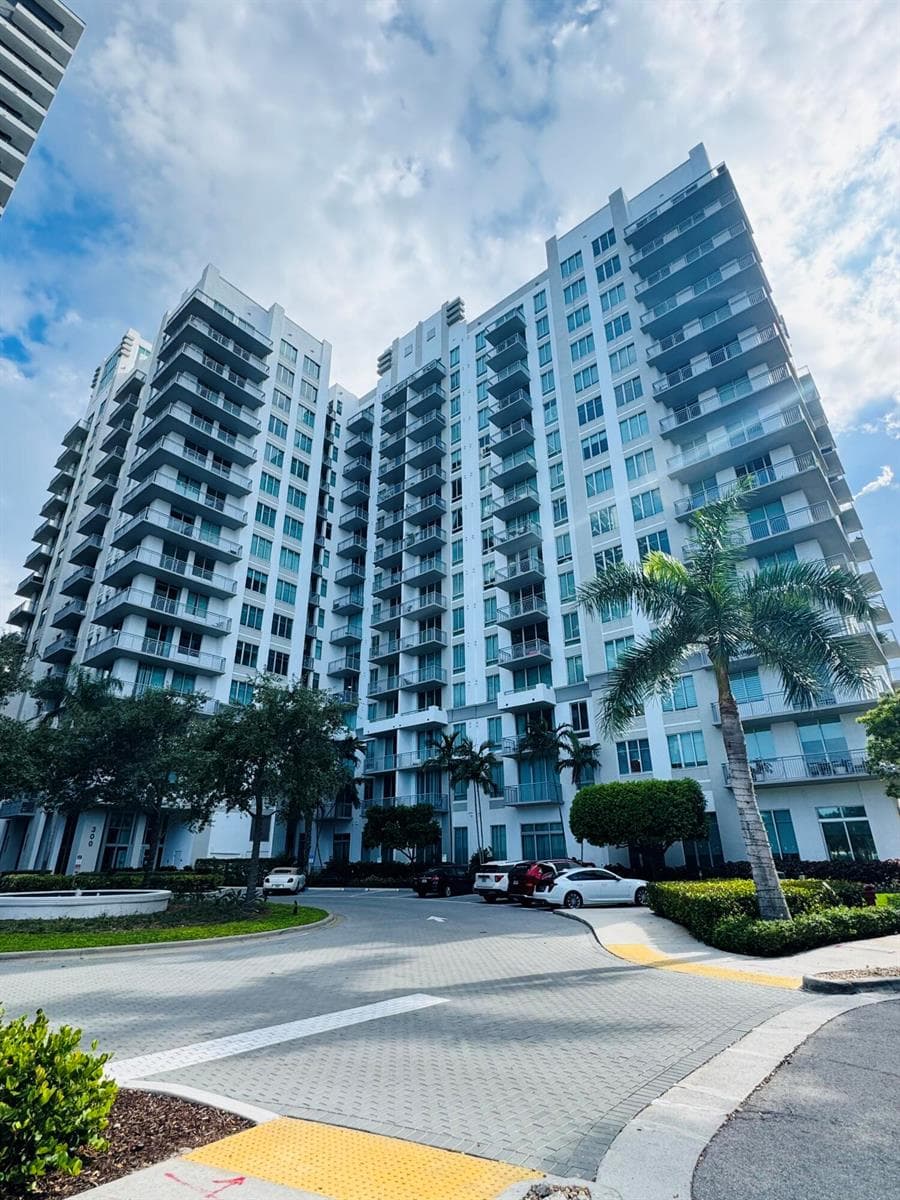 300 S Australian Avenue (2)